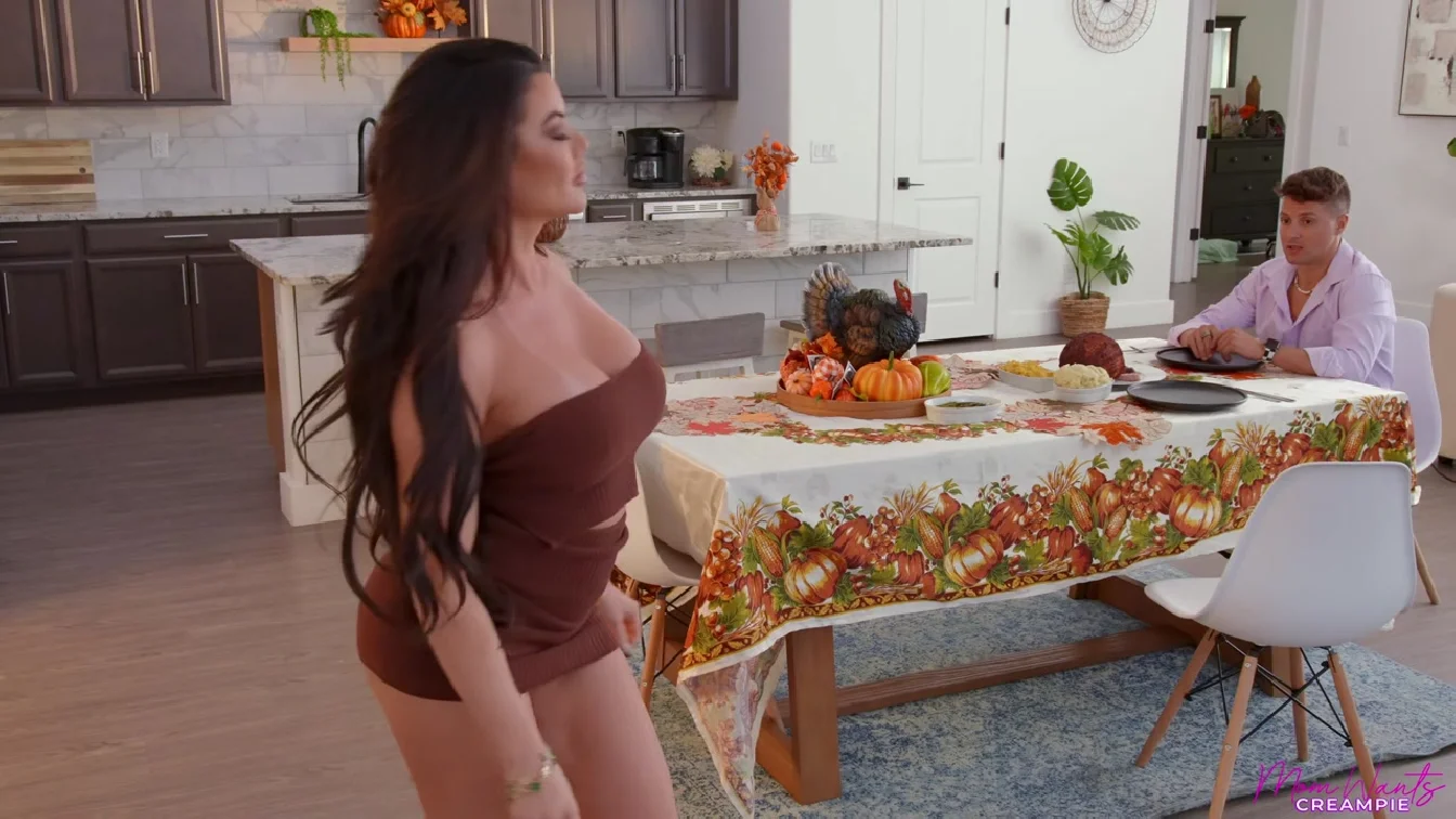 MomWantsCreampie Savanah Storm XXX